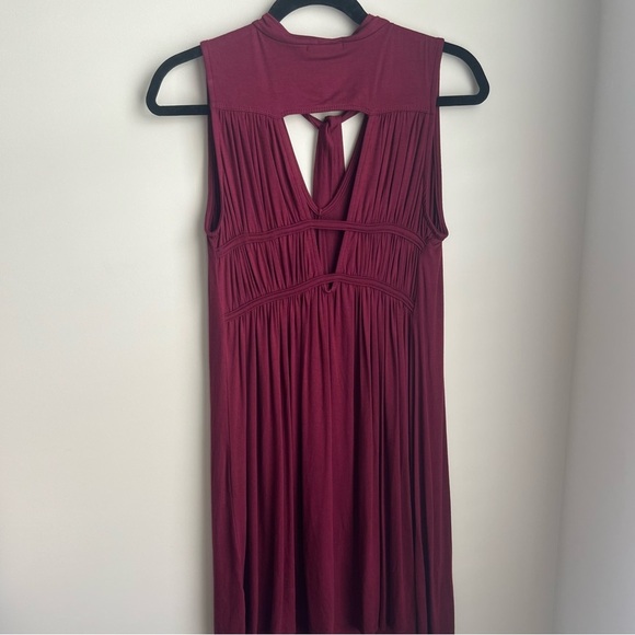 NWT Mod Ref Burgundy Dress with Tie Front & Cut Out Details - Large - Picture 5 of 12